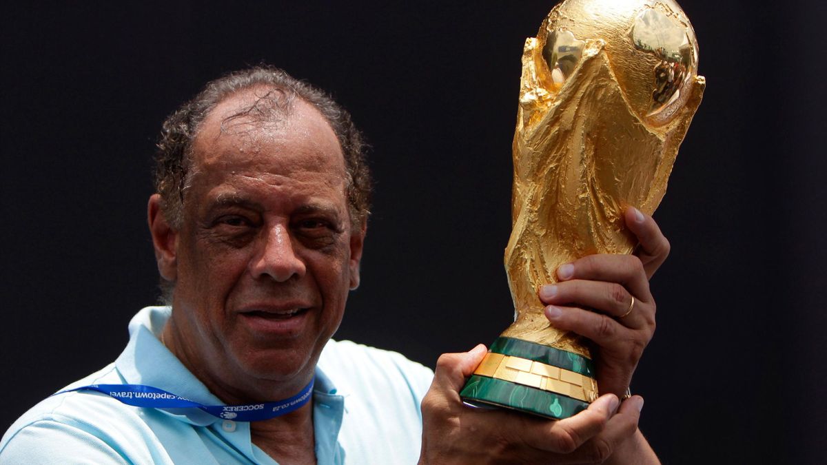 Những đóng góp của Carlos Alberto cho bóng đá Brazil và thế giới